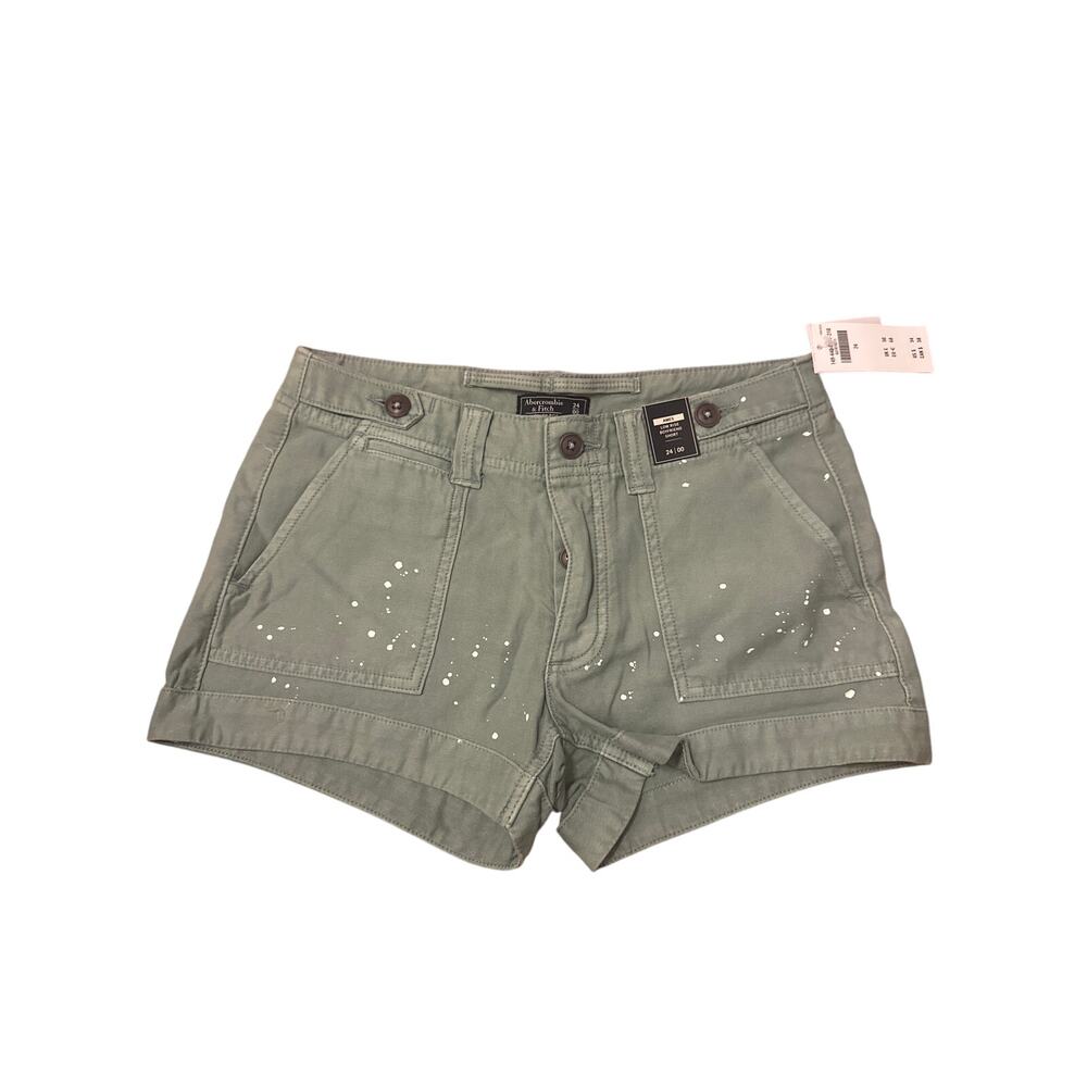 NWT Women 24 00 Abercrombie & Fitch Ames Low Rise Boyfriend Short Green Splatter